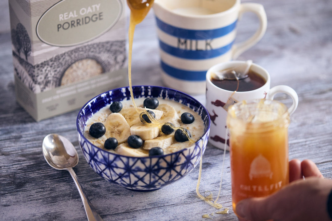 Oats with honey, banana and blueberries